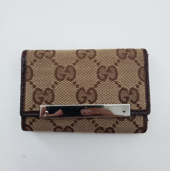 Authentic Gucci GG Tan Canvas Key Holder - Picture 16 of 16